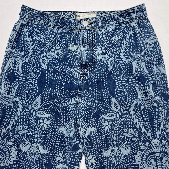 ❤️💜💙💛 FREE PEOPLE Blue Float On Flare Jeans Embroidered Paisley Jeans Size 28 - Picture 8 of 16